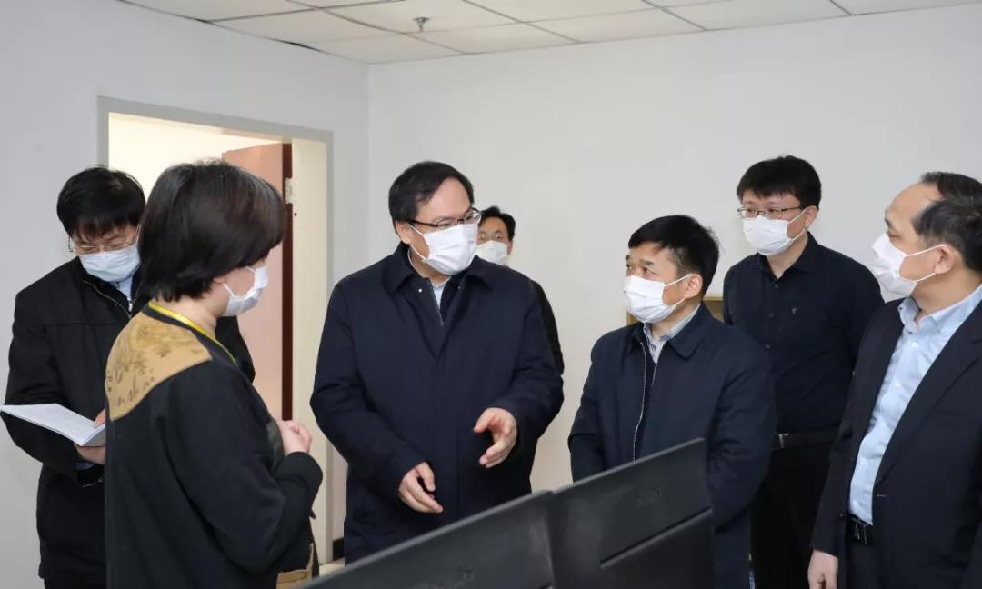 楊金成到七院、七一四所檢查指導(dǎo)疫情防控和復(fù)工復(fù)產(chǎn)工作
